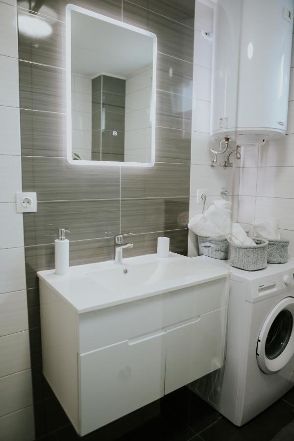 Apartman Nikola Gospic Bagian luar foto