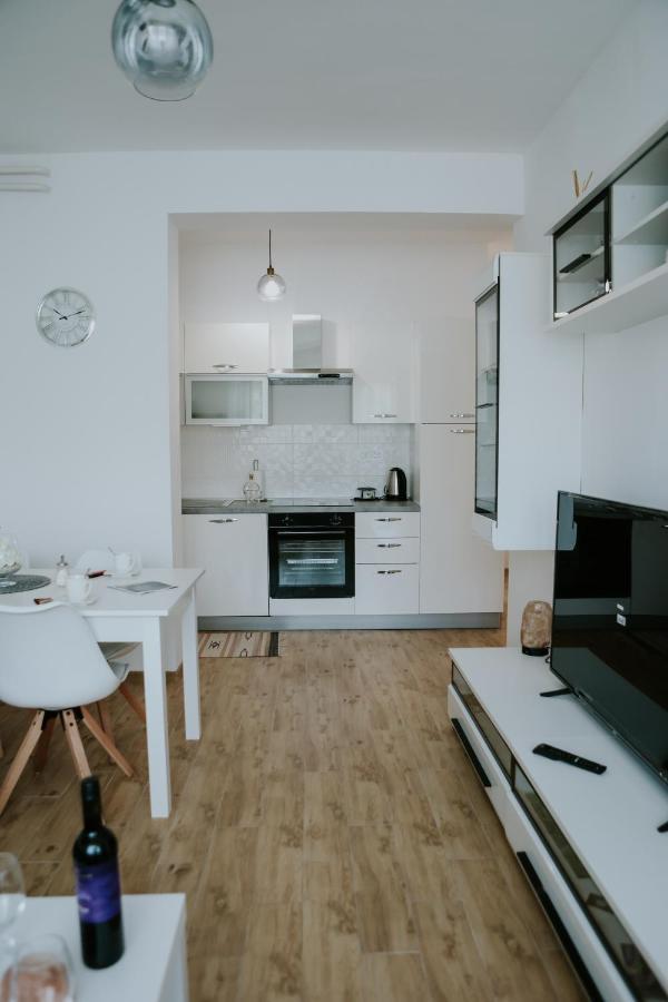 Apartman Nikola Gospic Bagian luar foto