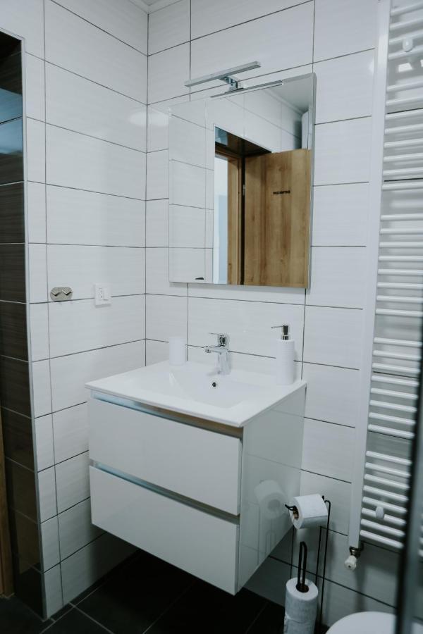 Apartman Nikola Gospic Bagian luar foto