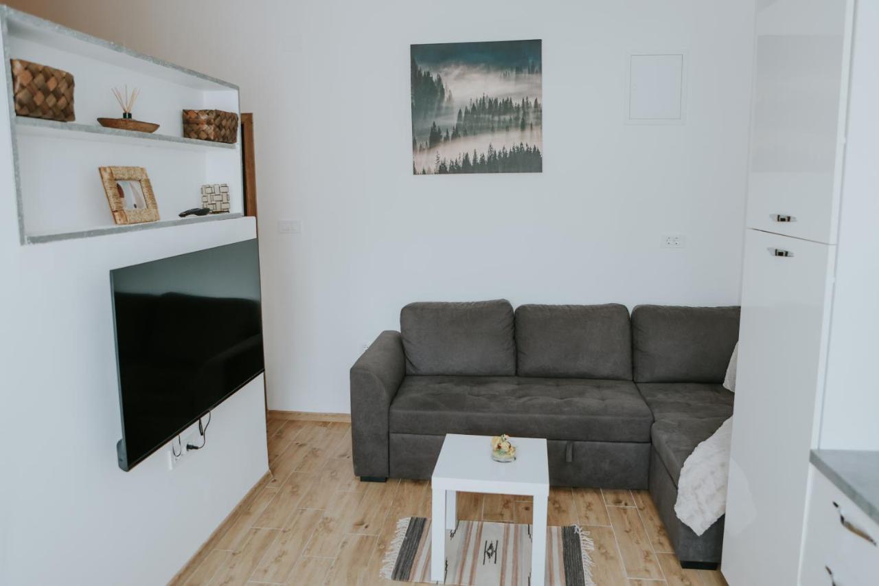 Apartman Nikola Gospic Bagian luar foto