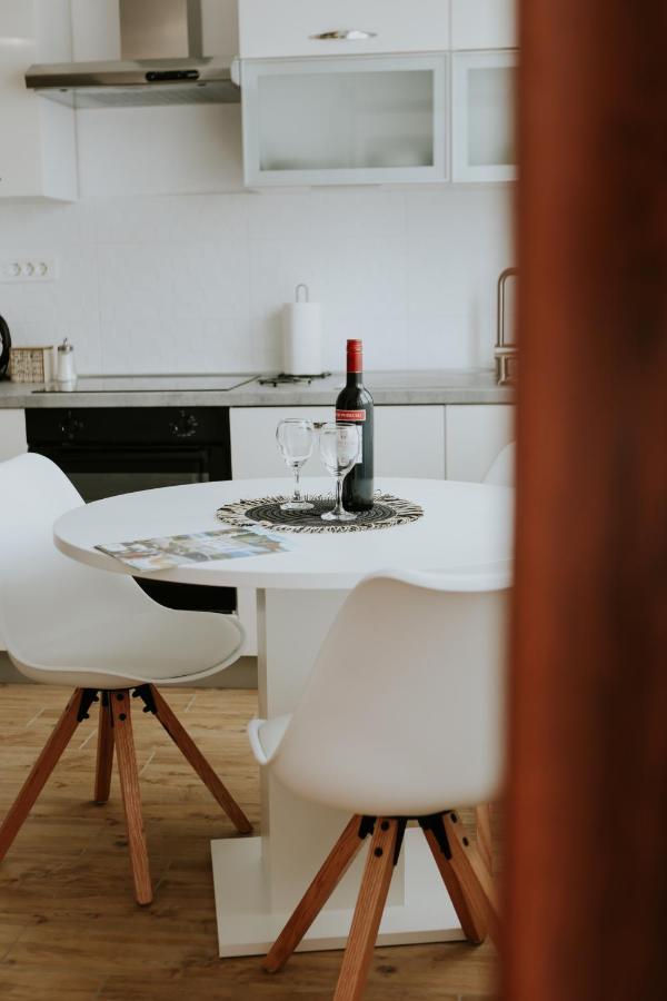 Apartman Nikola Gospic Bagian luar foto