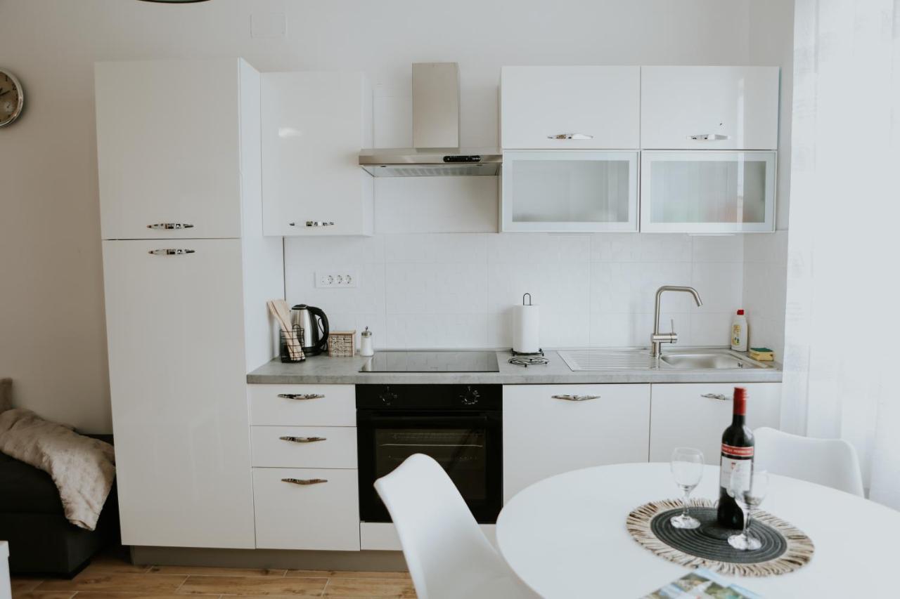 Apartman Nikola Gospic Bagian luar foto