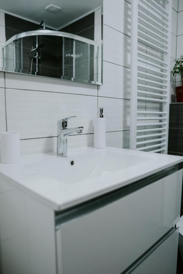 Apartman Nikola Gospic Bagian luar foto